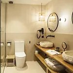 Hotel Hábitat Cigüeña Negra 4*