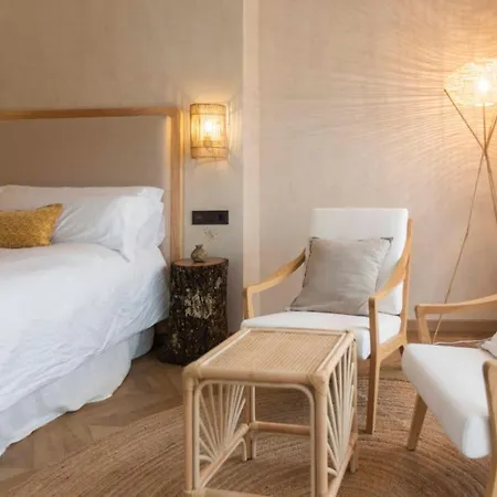 Habitat Cigueena Negra 4* فالفيردي ديل فريسنو