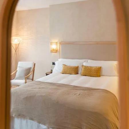 Hábitat Cigüeña Negra Hotel Valverde del Fresno