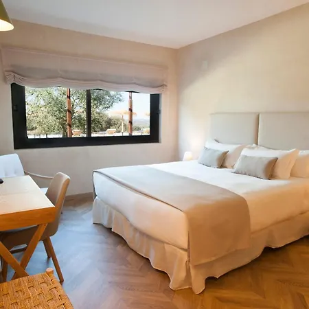 Habitat Cigueena Negra 4*