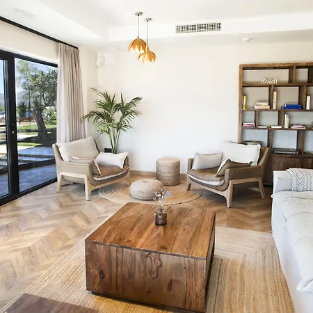 Hotel Hábitat Cigüeña Negra