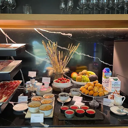 Hotel Hábitat Cigüeña Negra