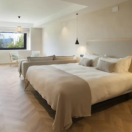 Habitat Cigueena Negra 4*