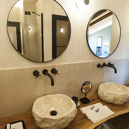 Habitat Cigueena Negra 4*