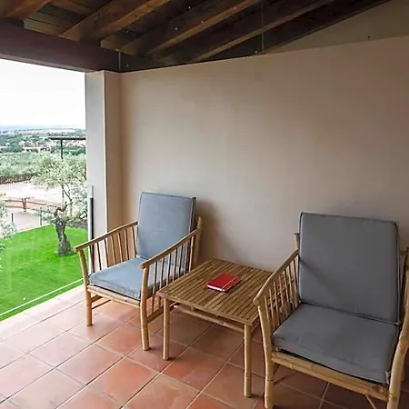 Habitat Cigueena Negra 4*