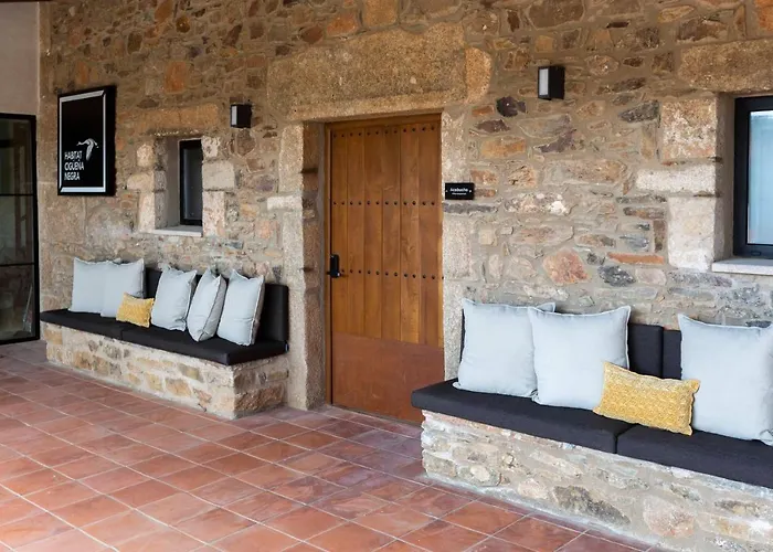 Hotel Hábitat Cigüeña Negra