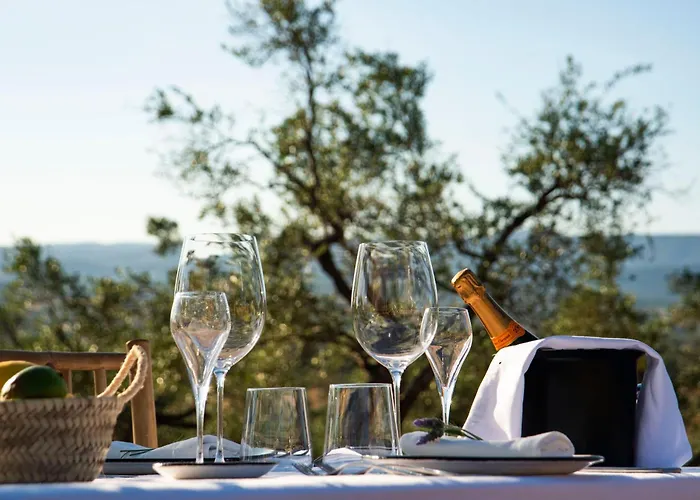 Habitat Cigueena Negra 4* Valverde del Fresno