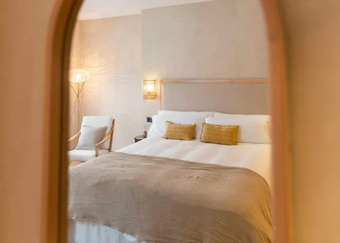 Hábitat Cigüeña Negra Hotel Valverde del Fresno