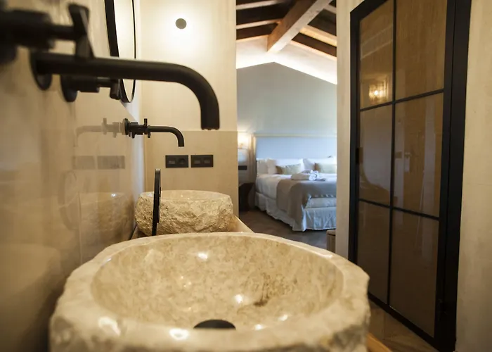 Habitat Cigueena Negra 4* Вальверде-дель-Фресно